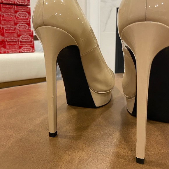 Saint Laurent Janis Platform Pump - Picture 12 of 16